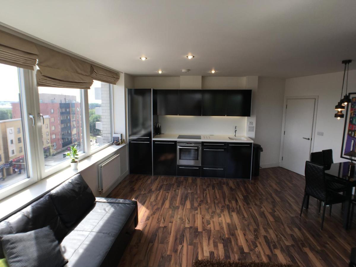Luxury 2 Bed Penthouse Apartment Near Station Лондон Экстерьер фото
